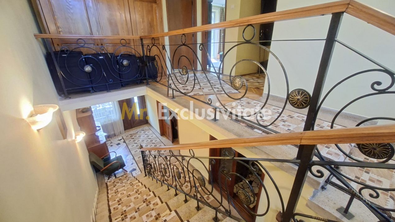 Casa Centrala de vanzare - Strada Rahovei Pitesti — fotografia 5