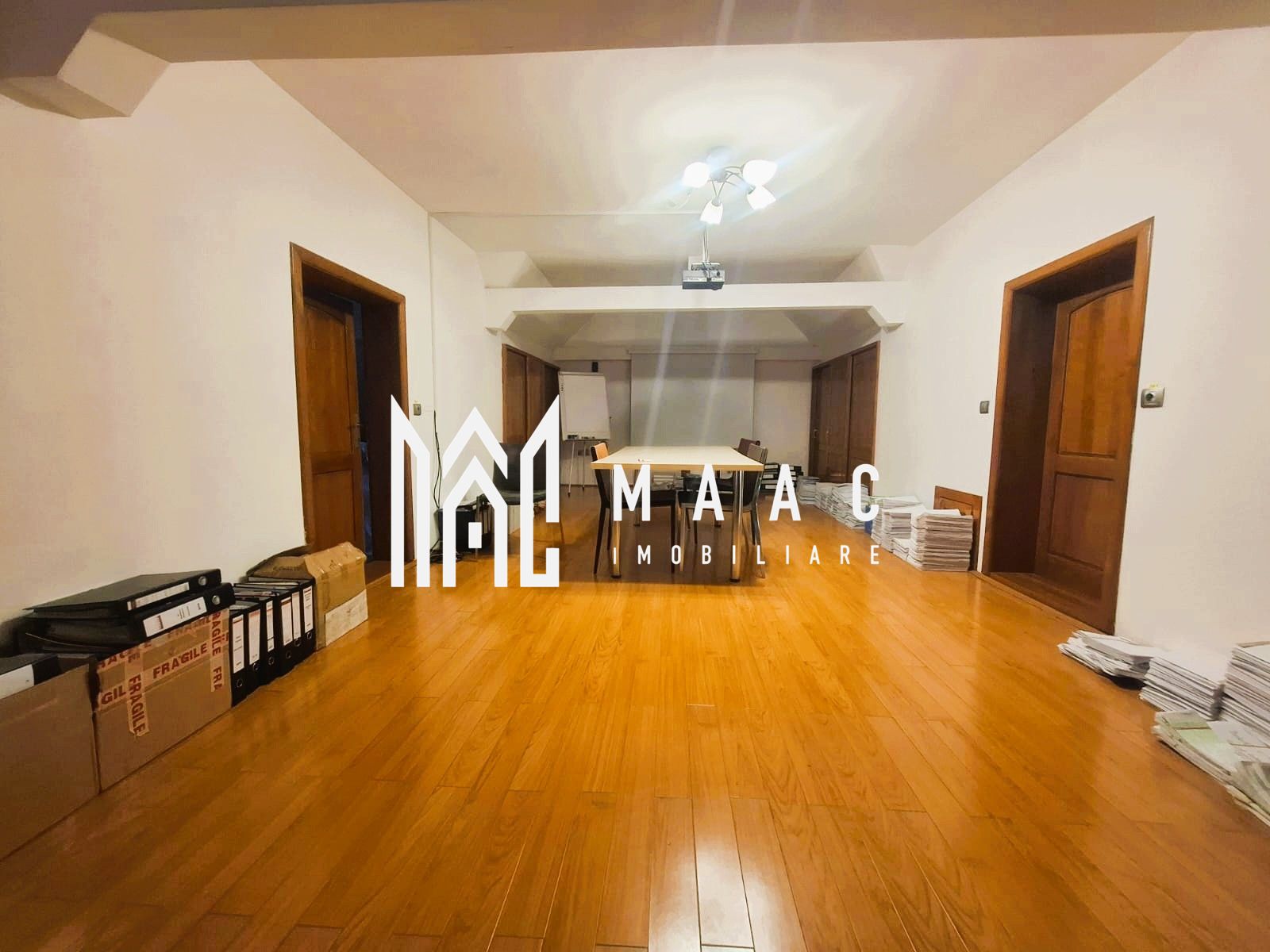 Casă de vânzare Șelimbăr | 9 camere | 395 mp utili, teren 544 mp — fotografia 3