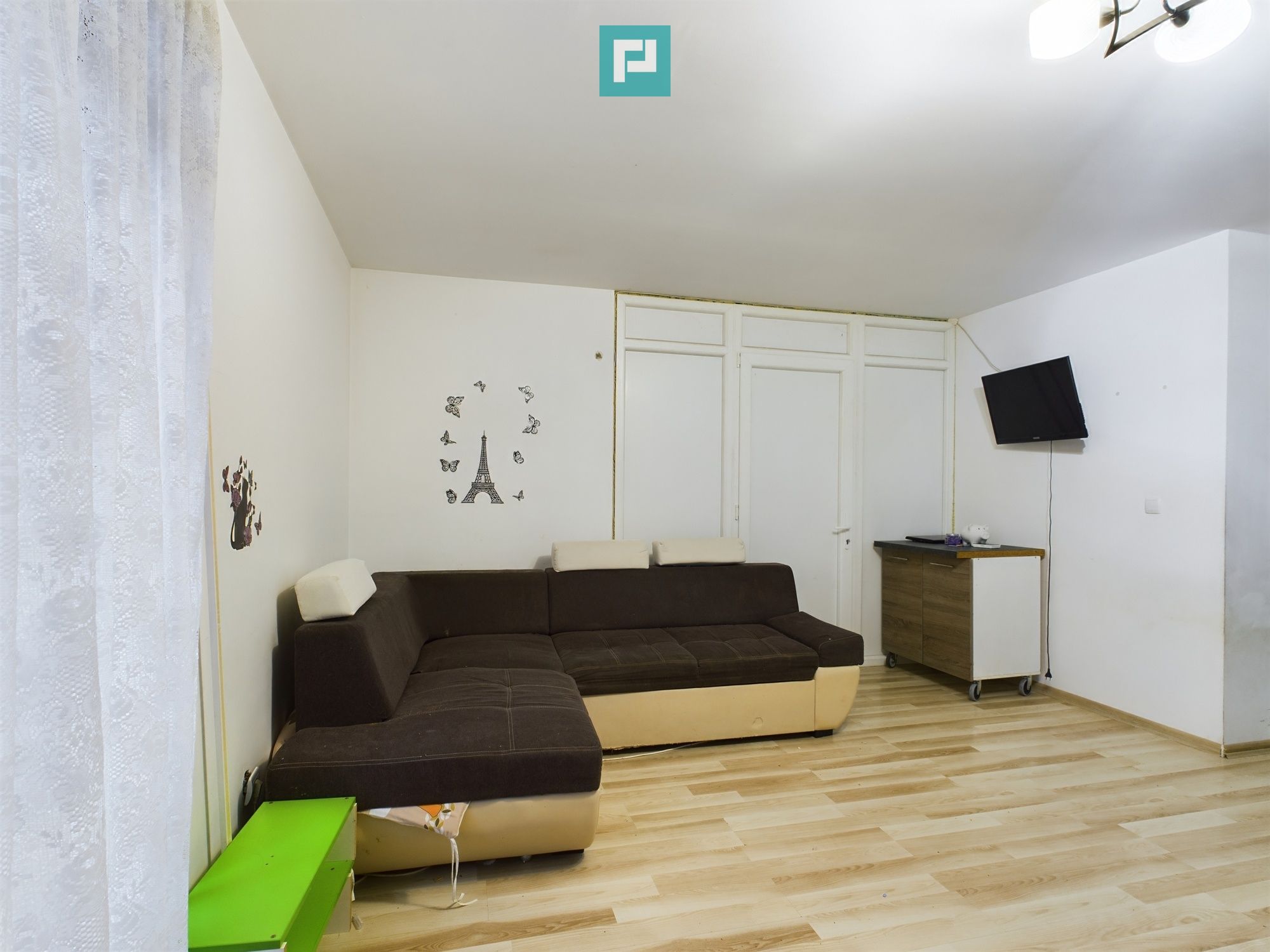 Apartament cu 2 camere pe 2 niveluri în Dumbrăvița — fotografia 2