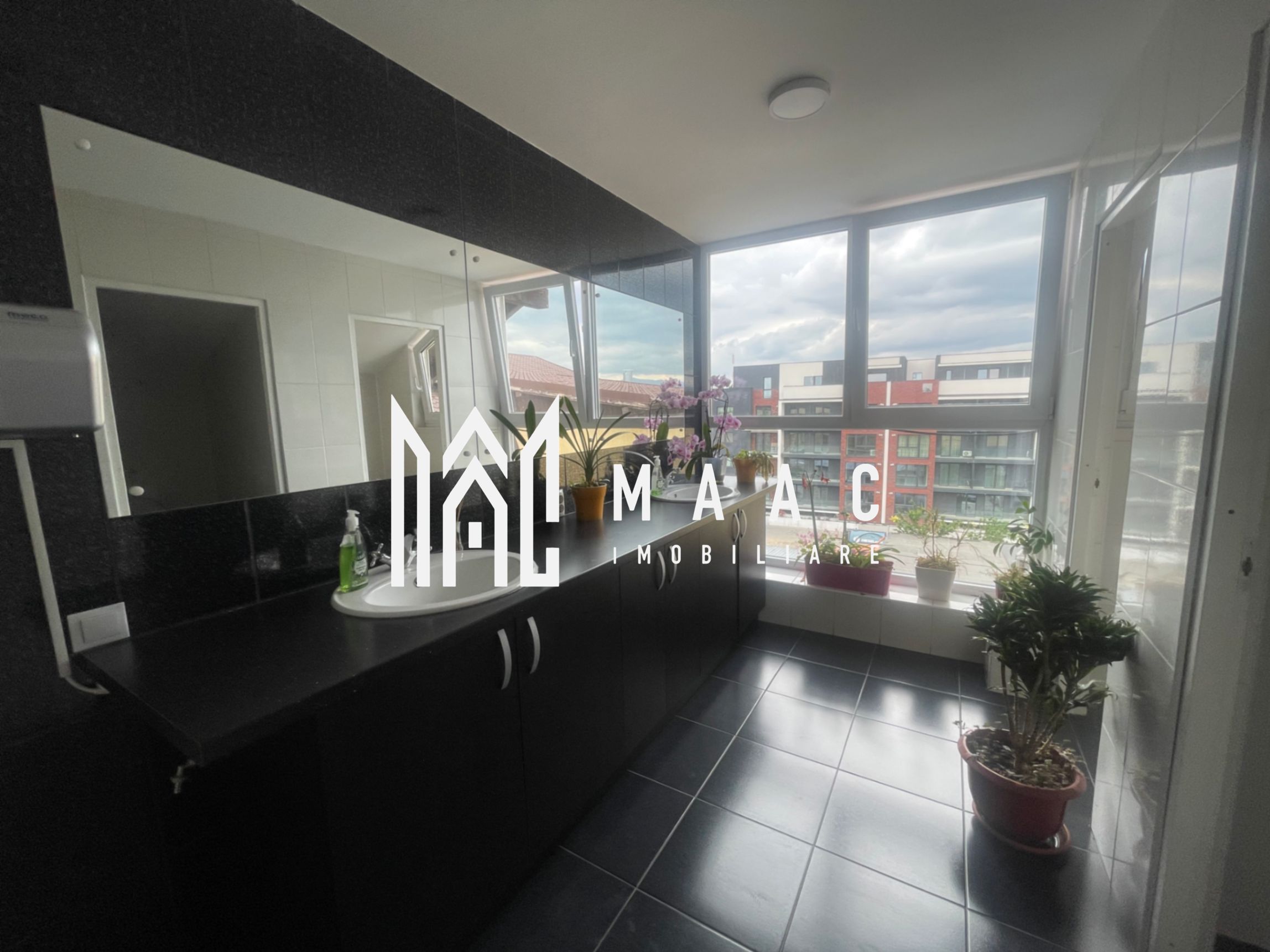 Spatiu birouri open space| 57 mp | Central — fotografia 7
