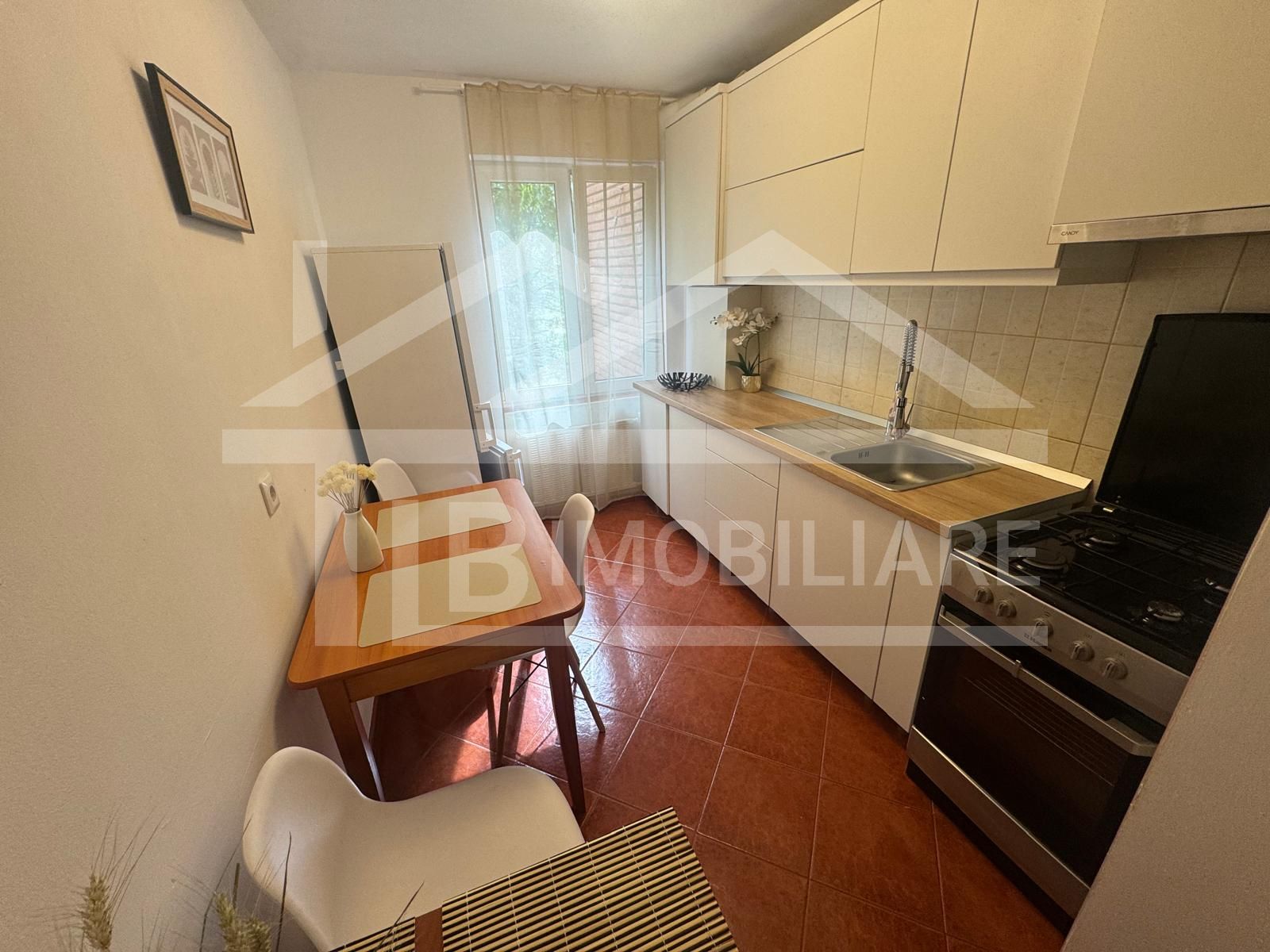Apartament cu 2 camere,Pet friendly, decomandat,  50mp, zona Corina — fotografia 8