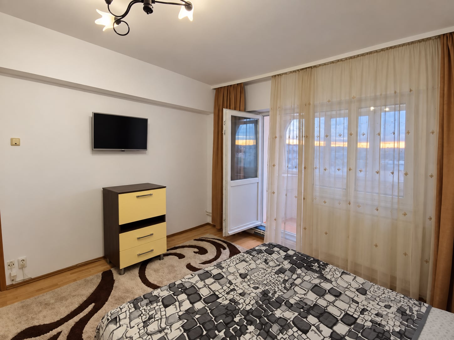 Apartament 2 camere decomandate – Burdujeni, Calea Unirii — fotografia 3