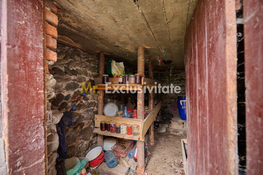 Casa individuala  Leresti la strada principala+ teren 831 mp, utilitati complete — fotografia 12