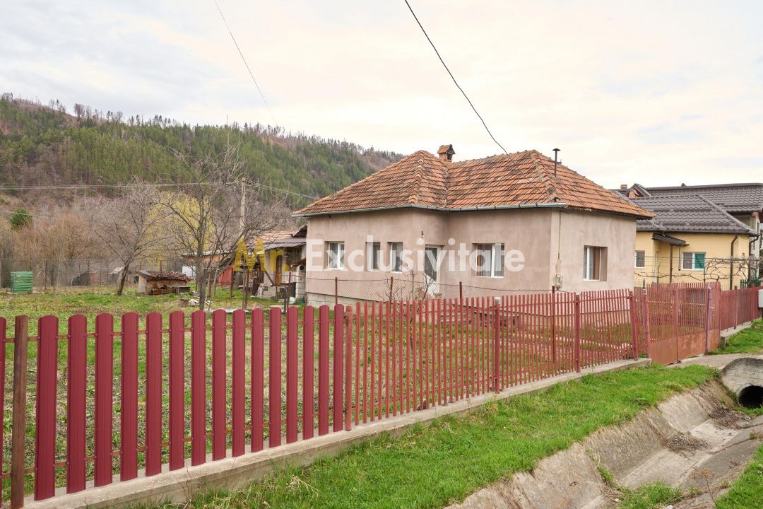 Casa individuala  Leresti la strada principala+ teren 831 mp, utilitati complete — fotografia 13
