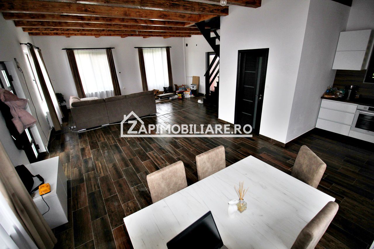 Casa de vacanță 4 camere la cheie,500mp teren,Câmpul Cetății — fotografia 3