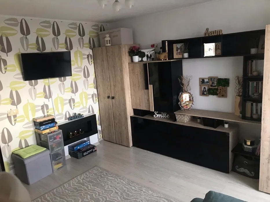 Apartament 3 camere renovat, zonă centrală, cu beci intabulat.