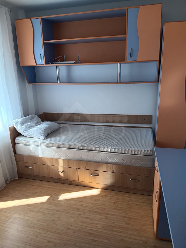 Inchiriez apartament 3 camere + 2 bai (ZONA UNIRII) — fotografia 7