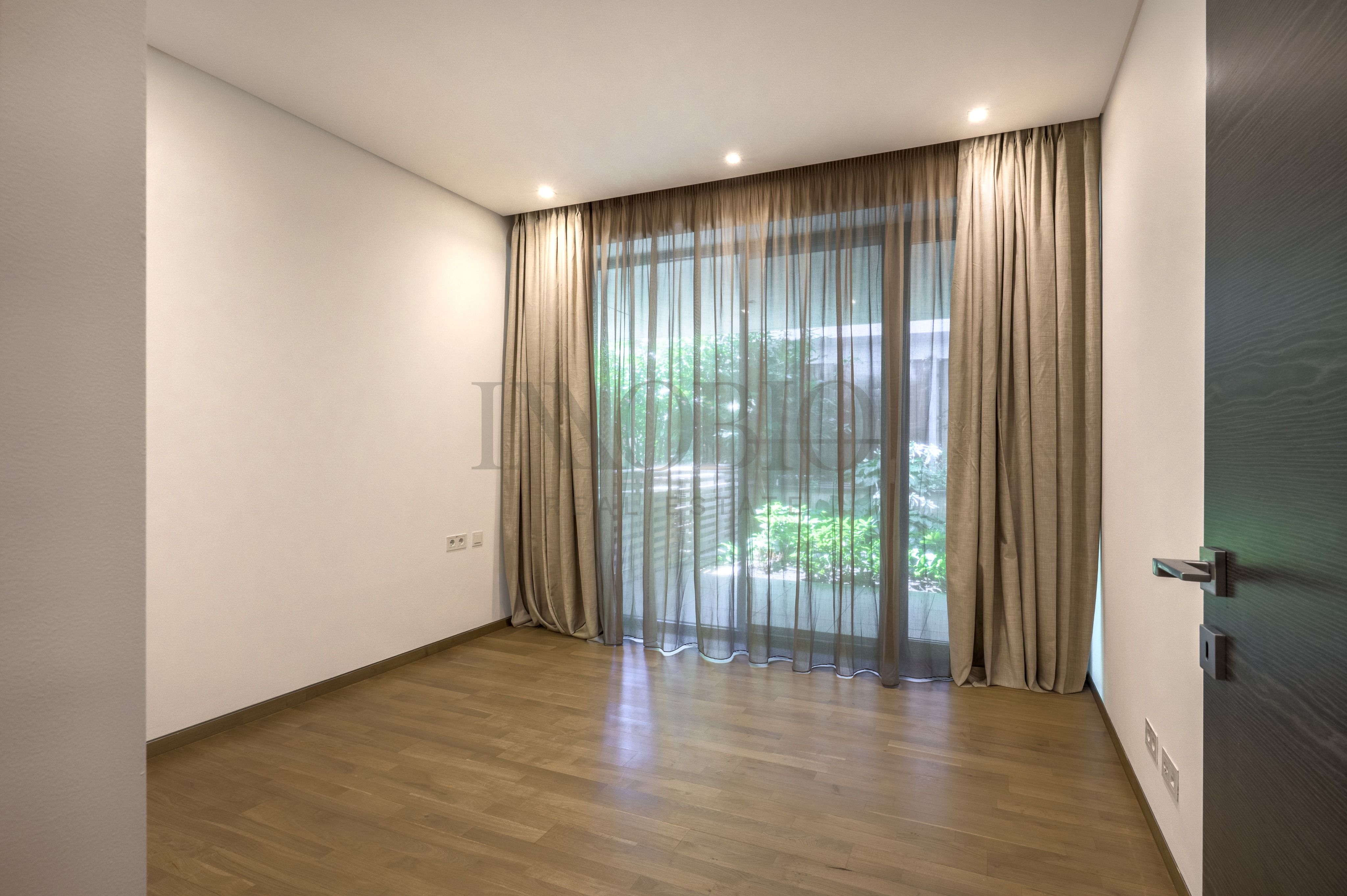 Apartament 3 camere cu terasă și parcare inclusă — fotografia 12