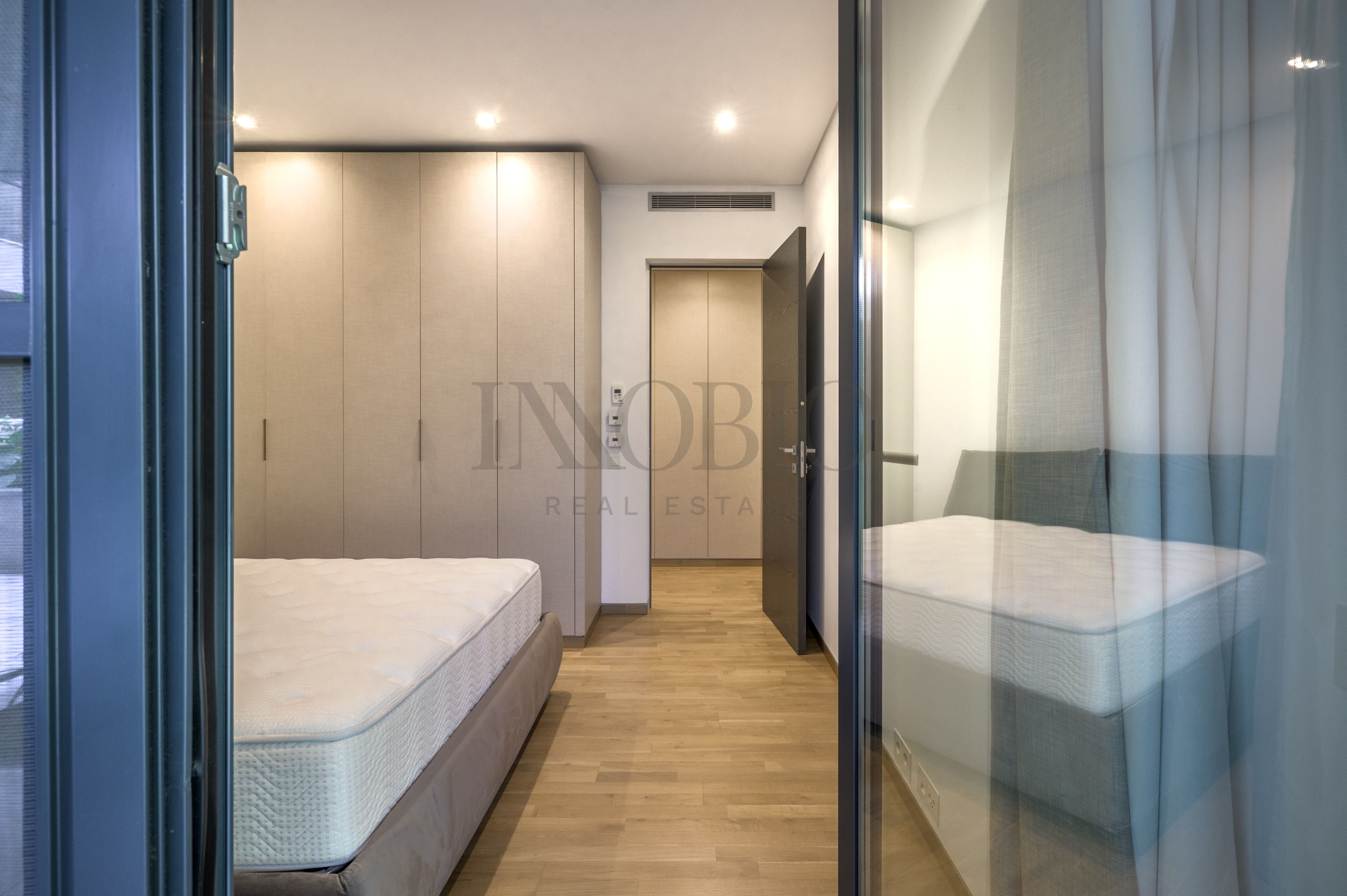 Apartament 3 camere cu terasă și parcare inclusă — fotografia 14