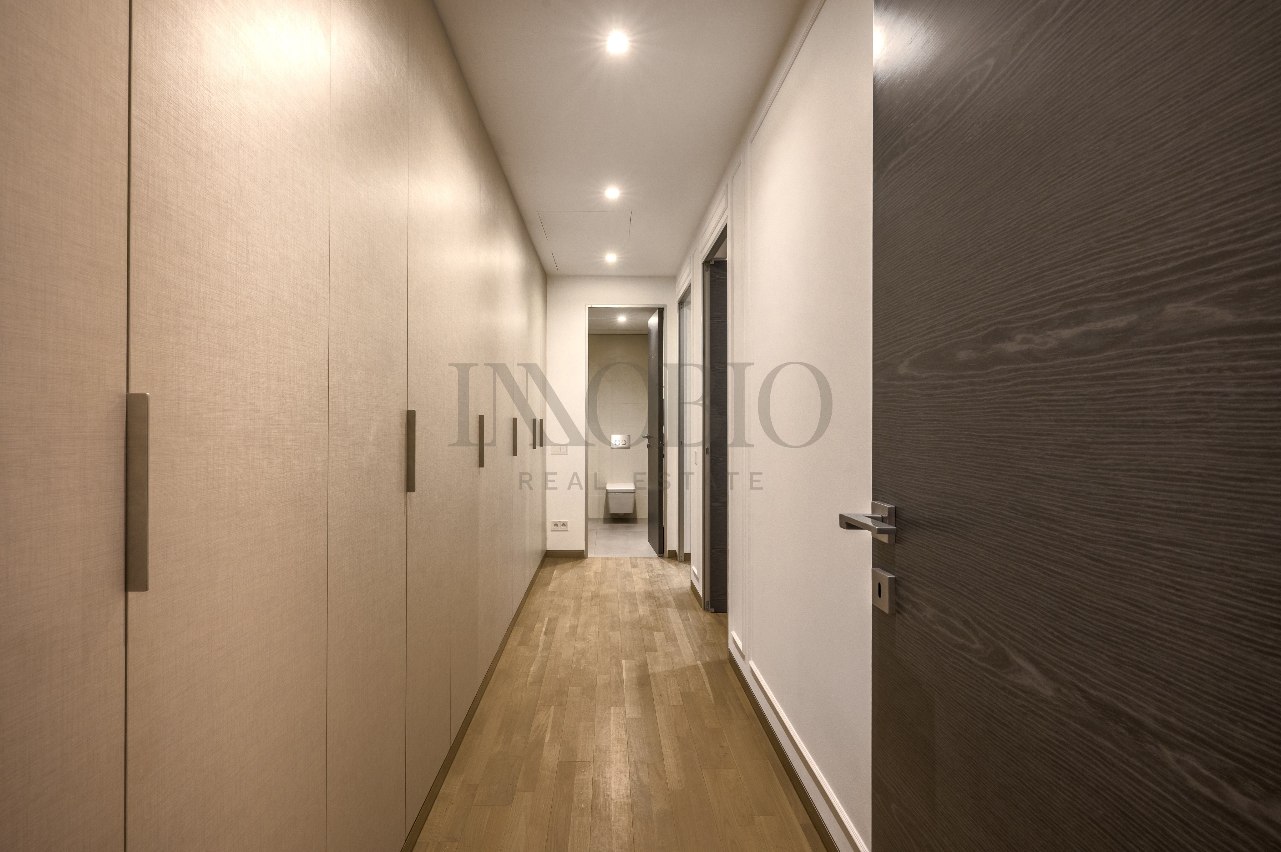 Apartament 3 camere cu terasă și parcare inclusă — fotografia 15