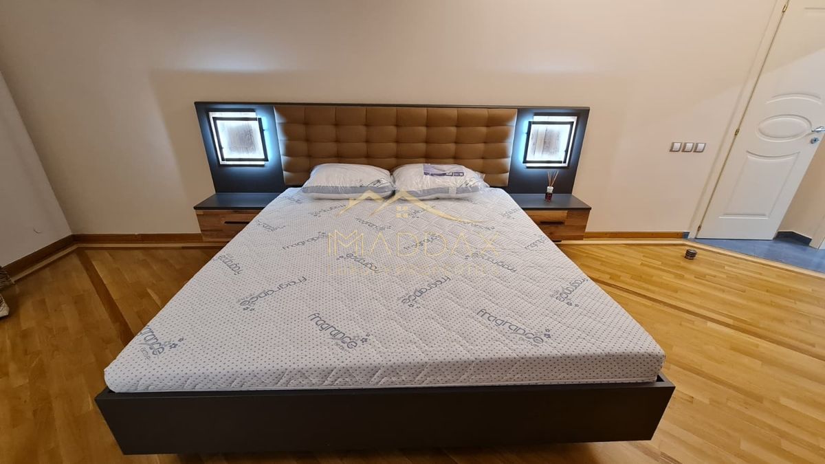 Apartament 3 camere in vila - 217MP *** I HERASTRAU I — fotografia 3