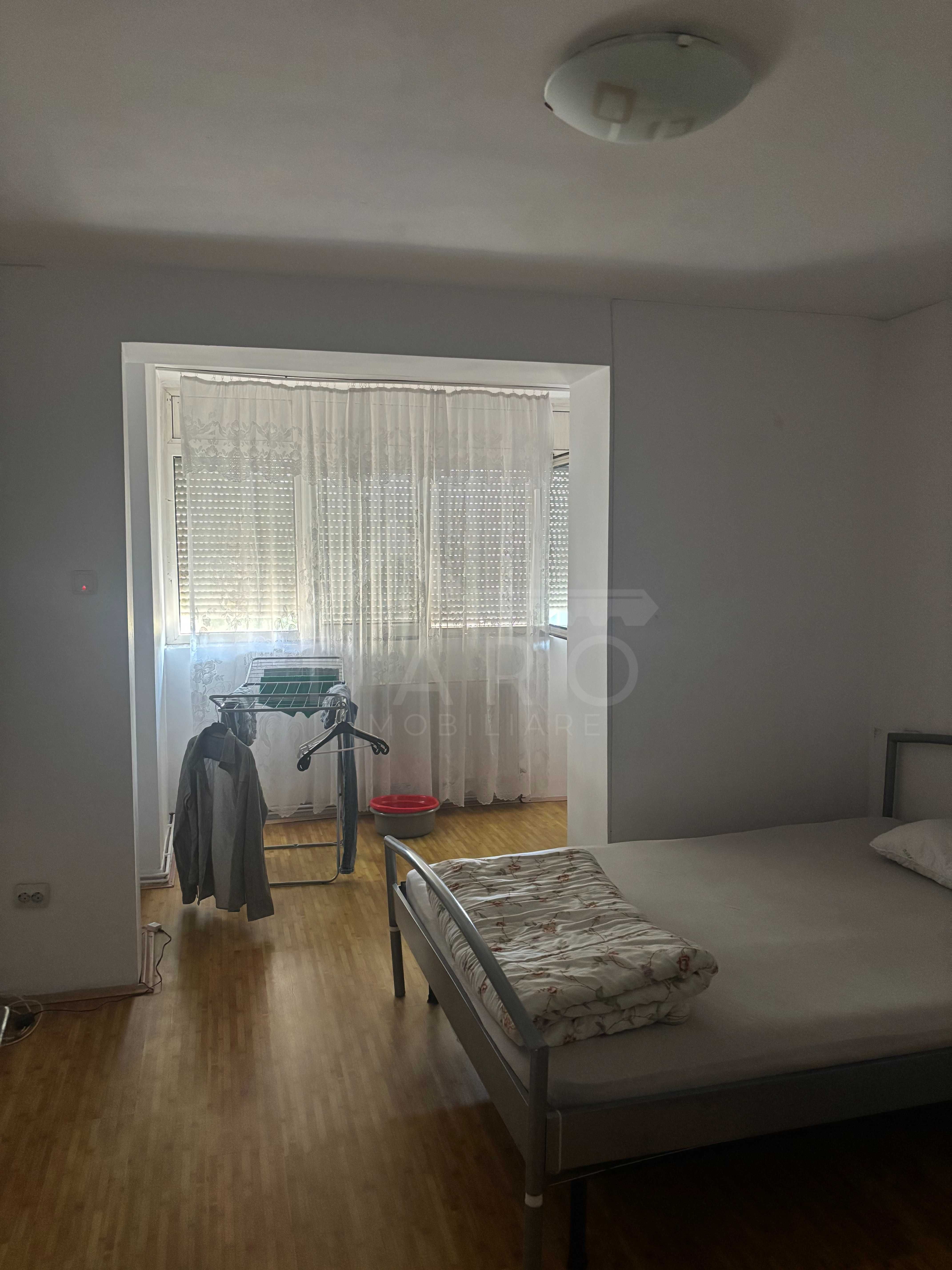 Apartament 3 Camere de Vanzare -90mp- Zona Pandurilor/ EON — fotografia 3