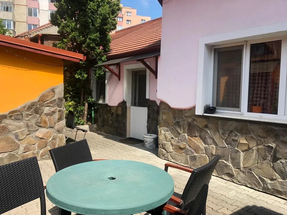 Dambul Pietros, casa cu 4 camere, 98 mp teren,