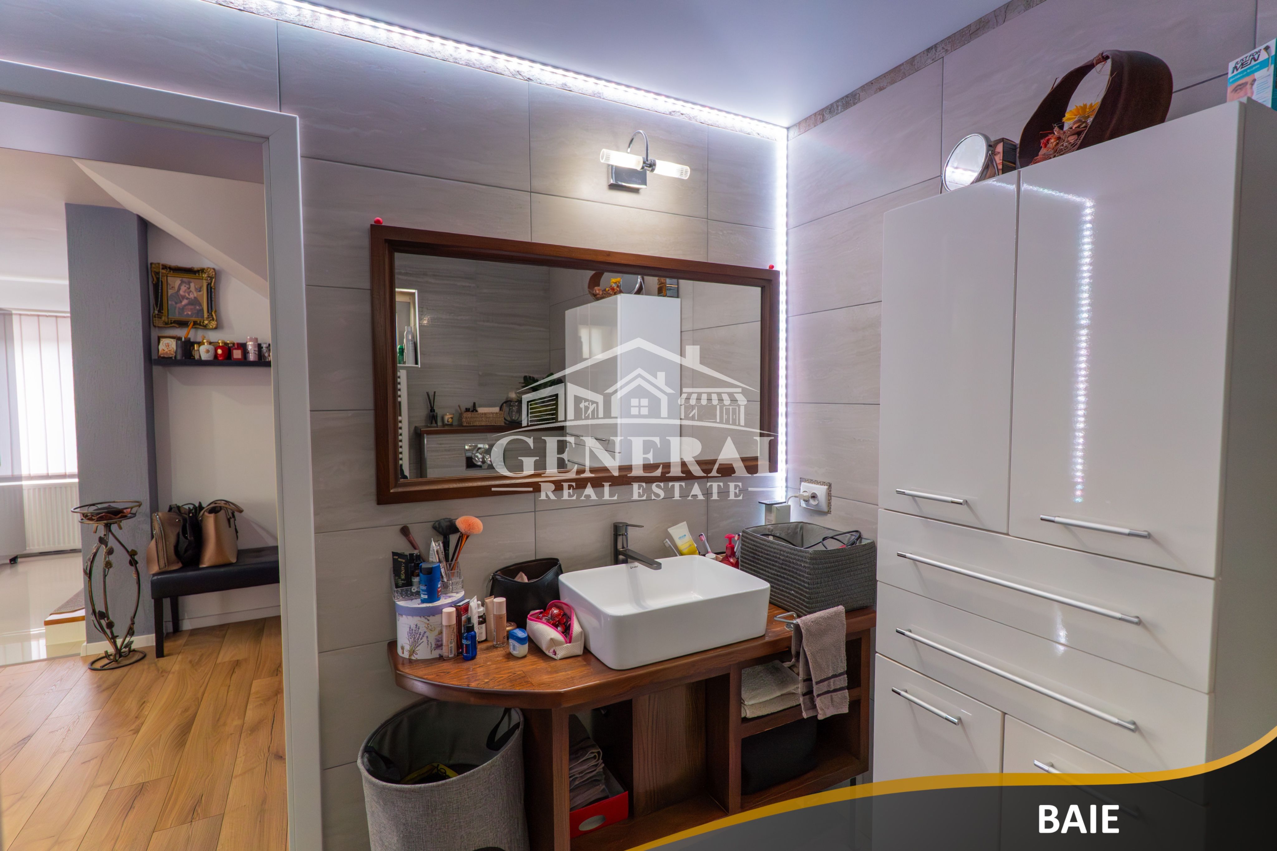 Casa de vanzare zona centrala in Baia Mare 200m2 casa si 420 teren — fotografia 6