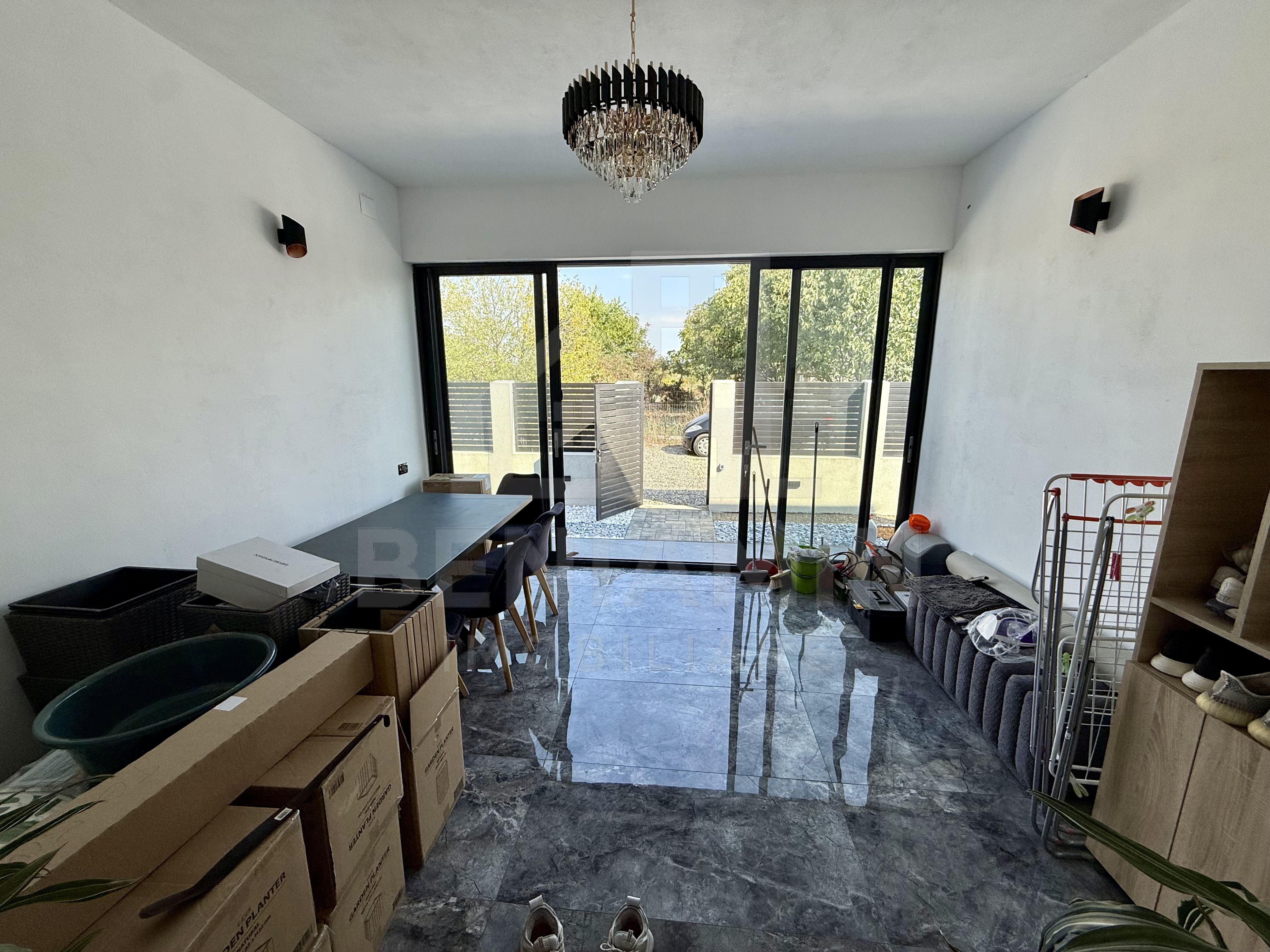 Casa parter lux - materiale premium - 214mp - 635mp teren - Metro — fotografia 11