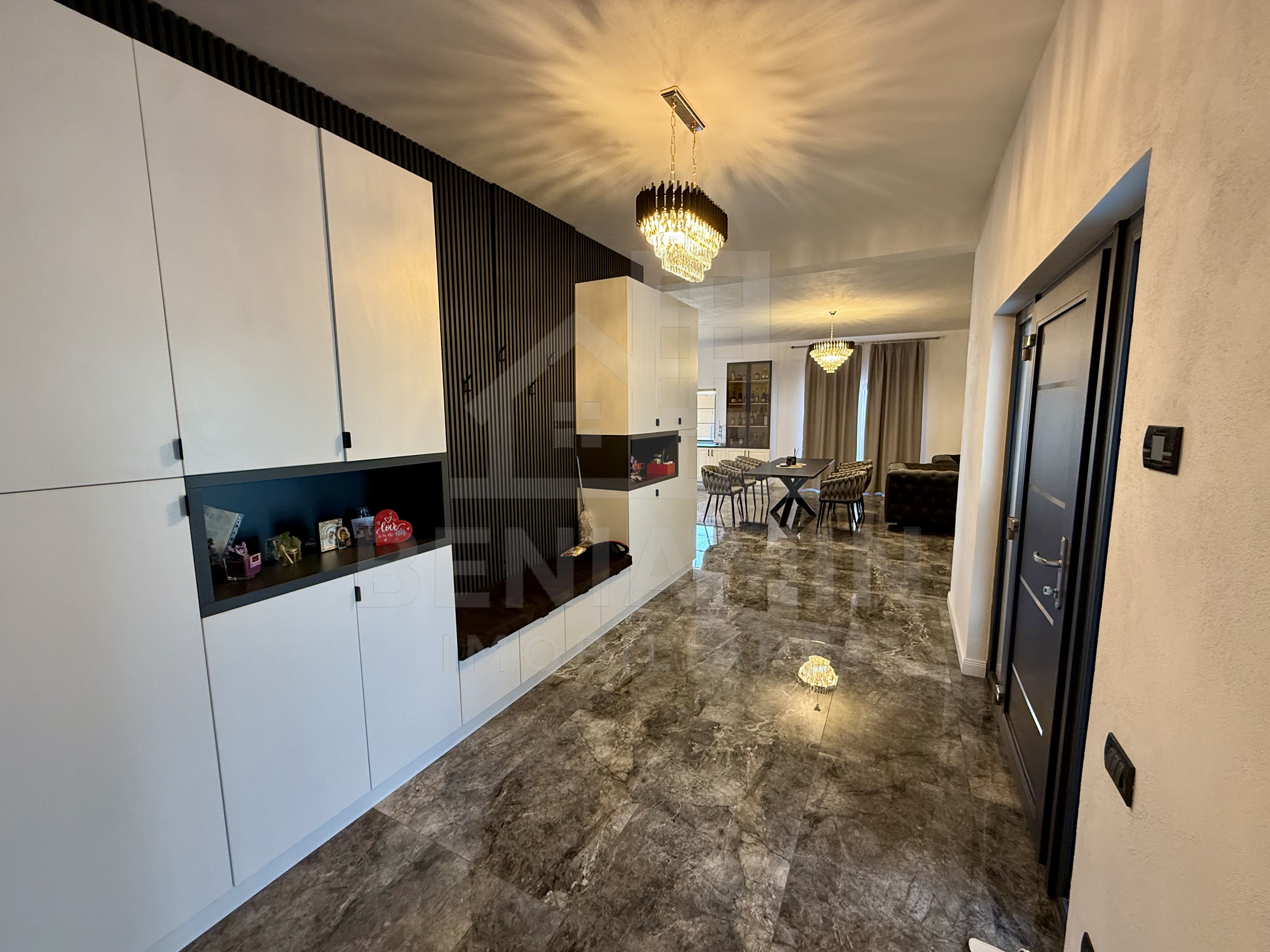 Casa parter lux - materiale premium - 214mp - 635mp teren - Metro — fotografia 5