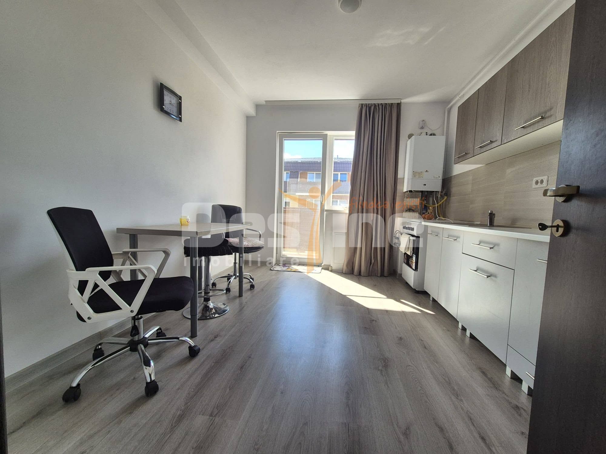 Studio - constructie noua la etaj intermediar, Subcetate City - Coresi — fotografia 5