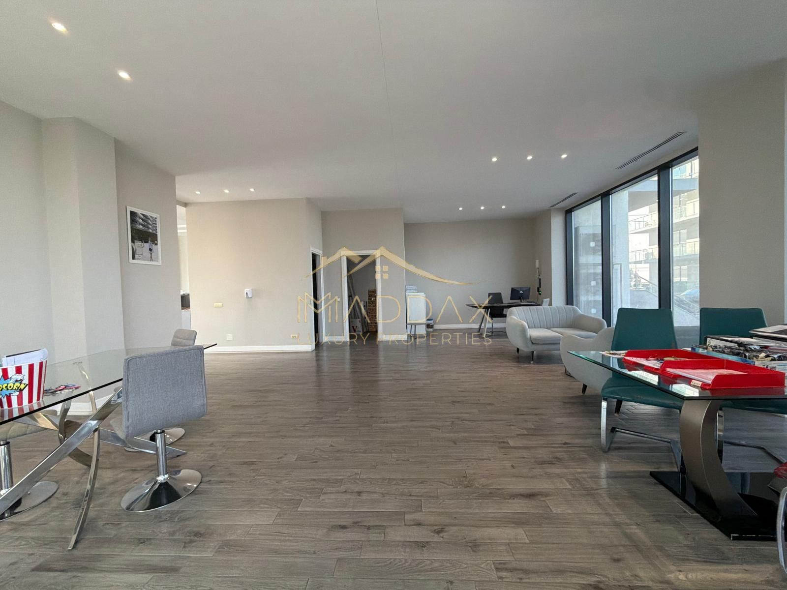 Spatiu comercial 192,39 mp I Mamaia Nord I Parter I Vitrina stradala — fotografia 4
