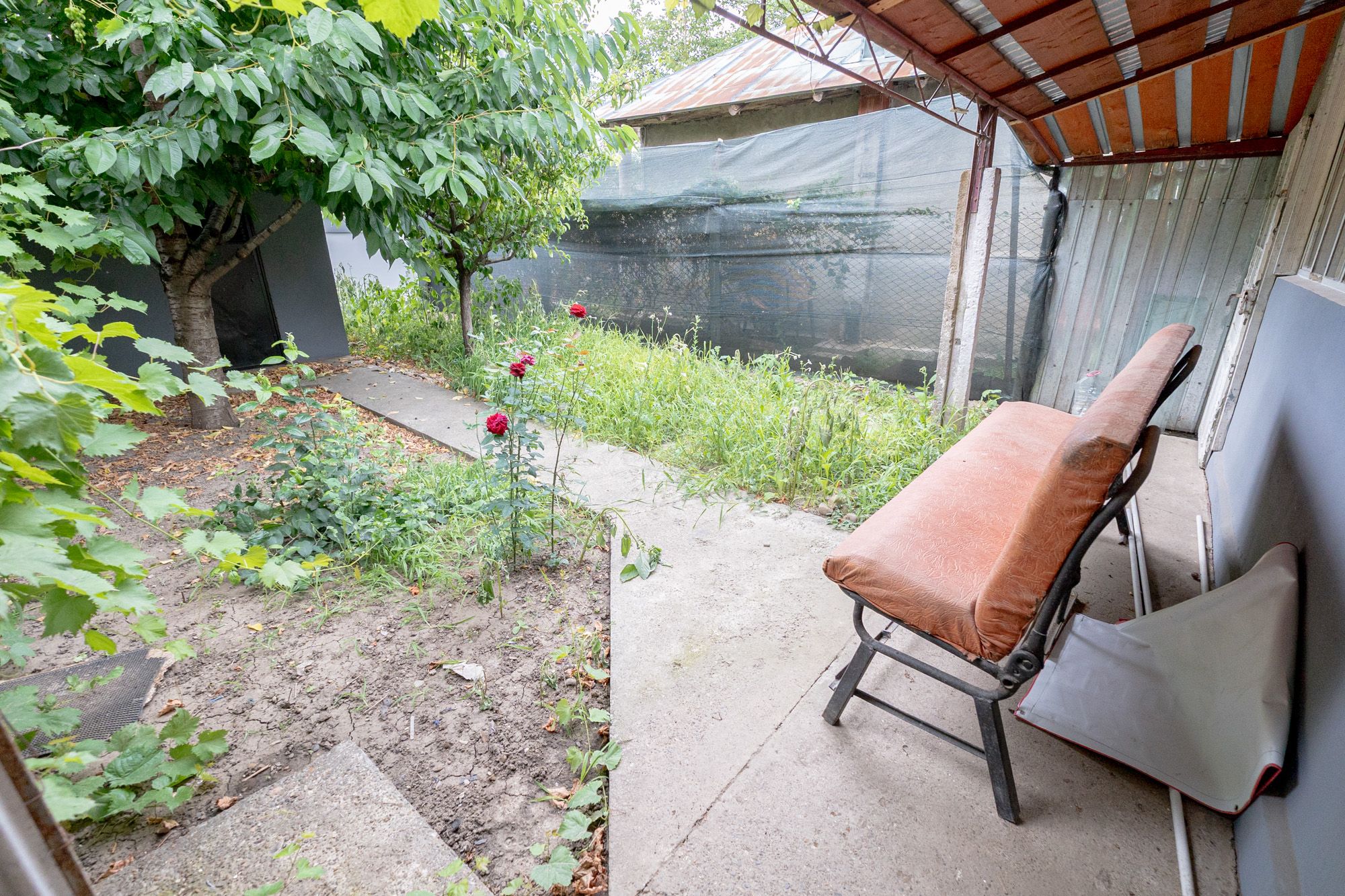 Casă cu 5 camere, complet renovată cu teren 920 mp în Tecuci — fotografia 14