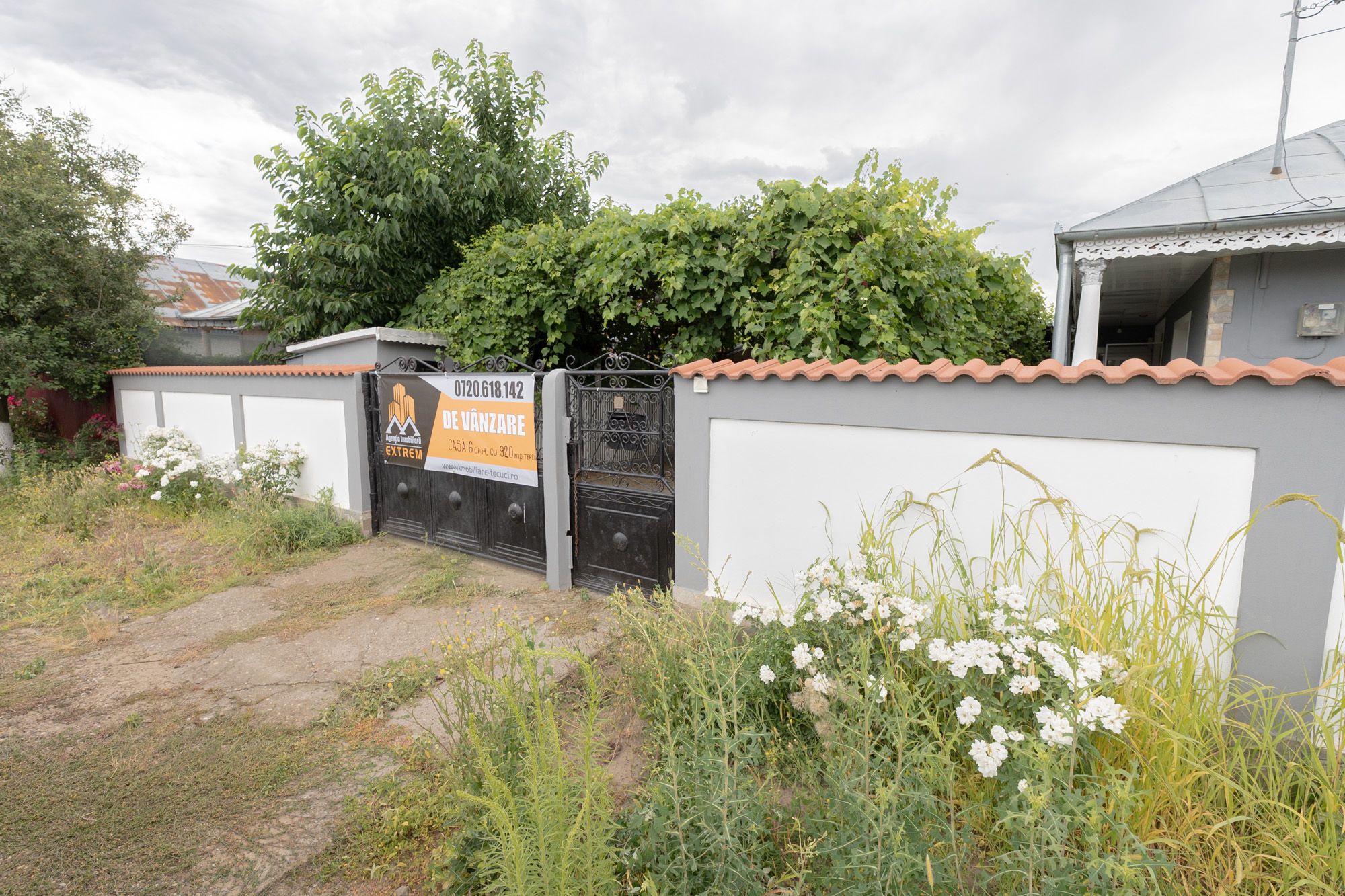Casă cu 5 camere, complet renovată cu teren 920 mp în Tecuci — fotografia 3