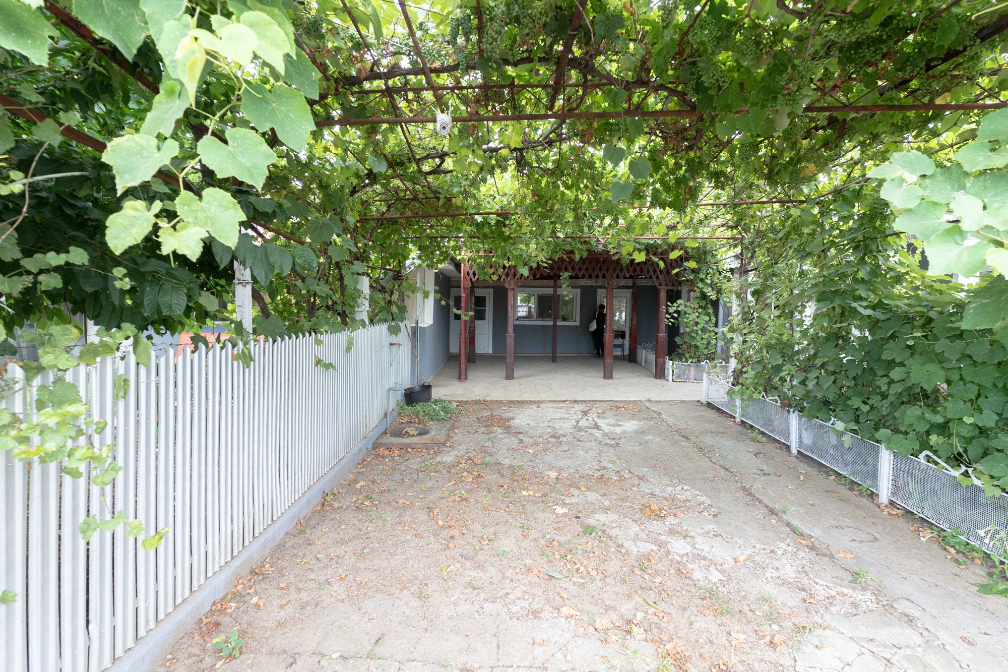 Casă cu 5 camere, complet renovată cu teren 920 mp în Tecuci — fotografia 6