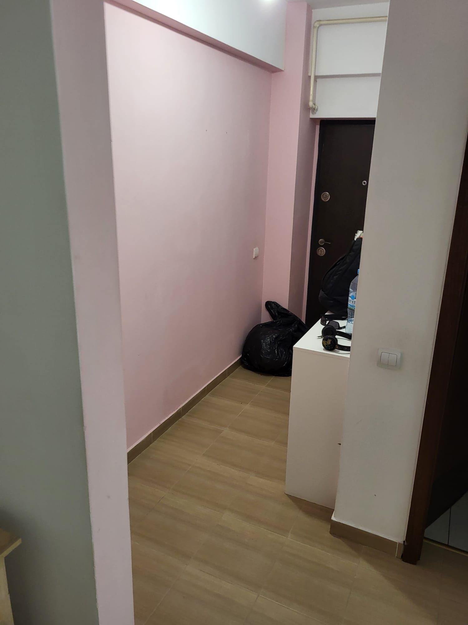 Inchiriez garsoniera mare Popesti, langa Manastierea Sfintilor Romani