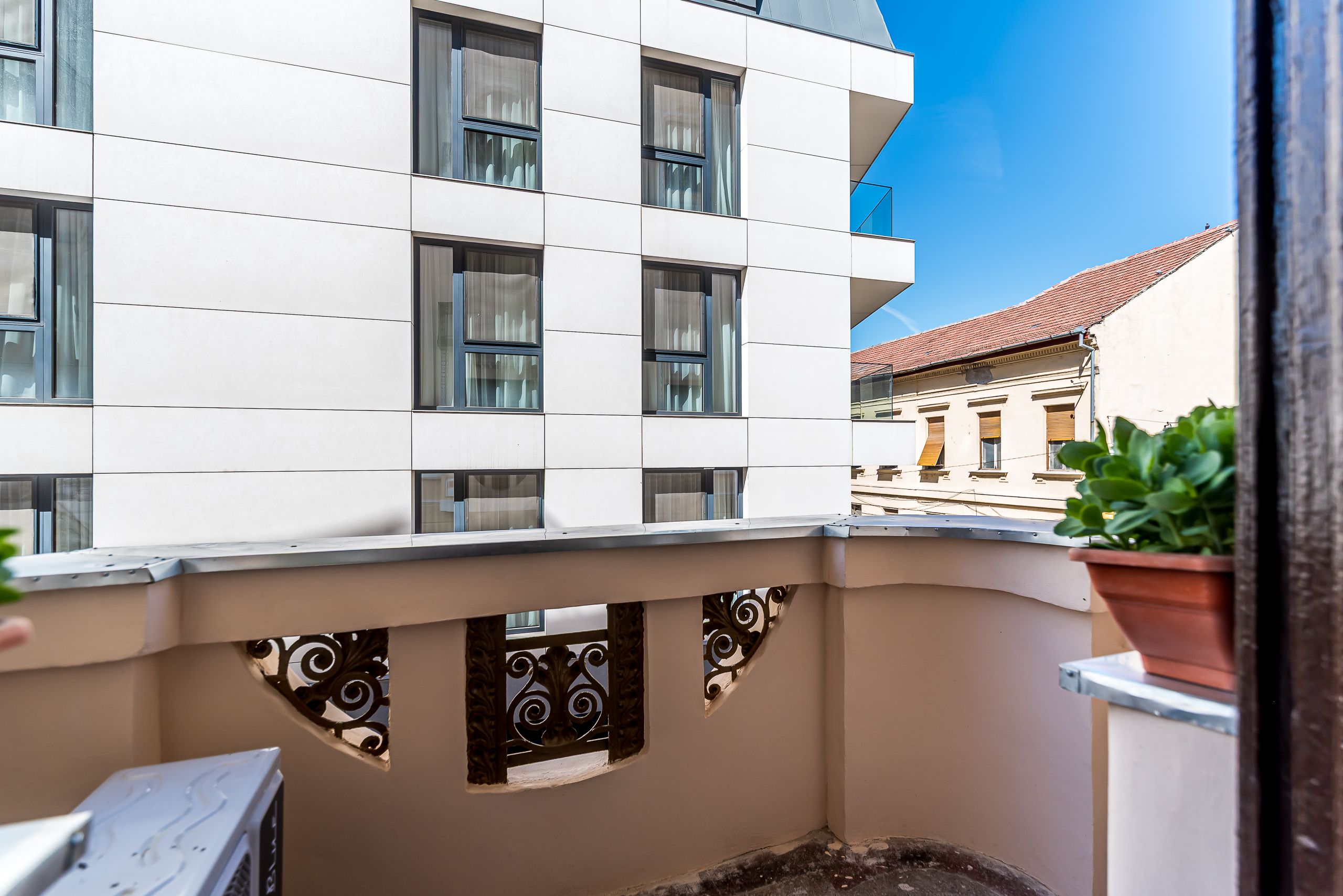 Apartament cu 2 camere în Palatul Bohuș - 0% COMISION