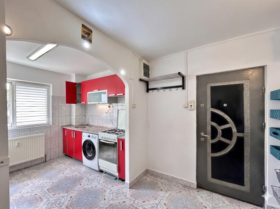 Apartament 2 camere, semidecomandat, Vest, Ploiesti
