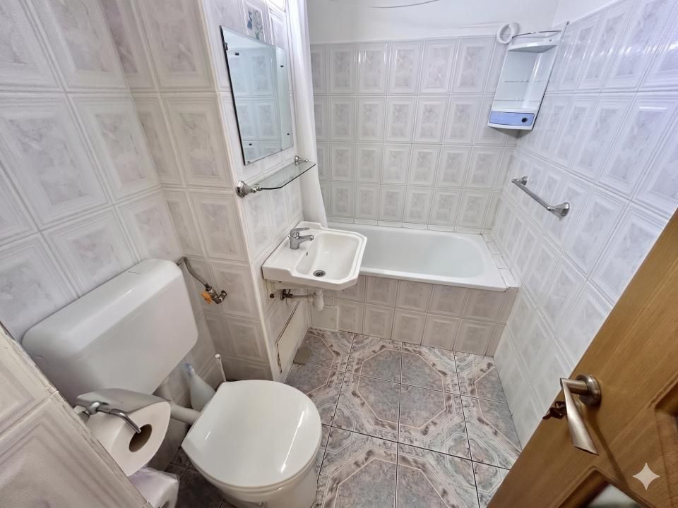 Apartament 2 camere, semidecomandat, Vest, Ploiesti — fotografia 11
