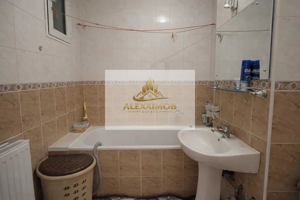 Apartament de Vanzare - zona Obregia- Piata SUDULUI -64 MP - 3 CAMERE — fotografia 3