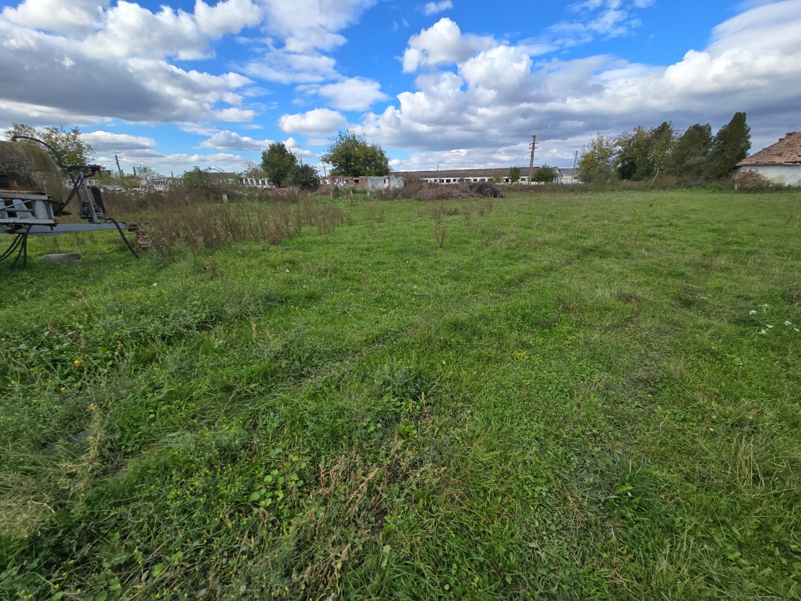 Teren+clădiri 60.000 mp.18 euro mp.deschidere la autostradă, — fotografia 7