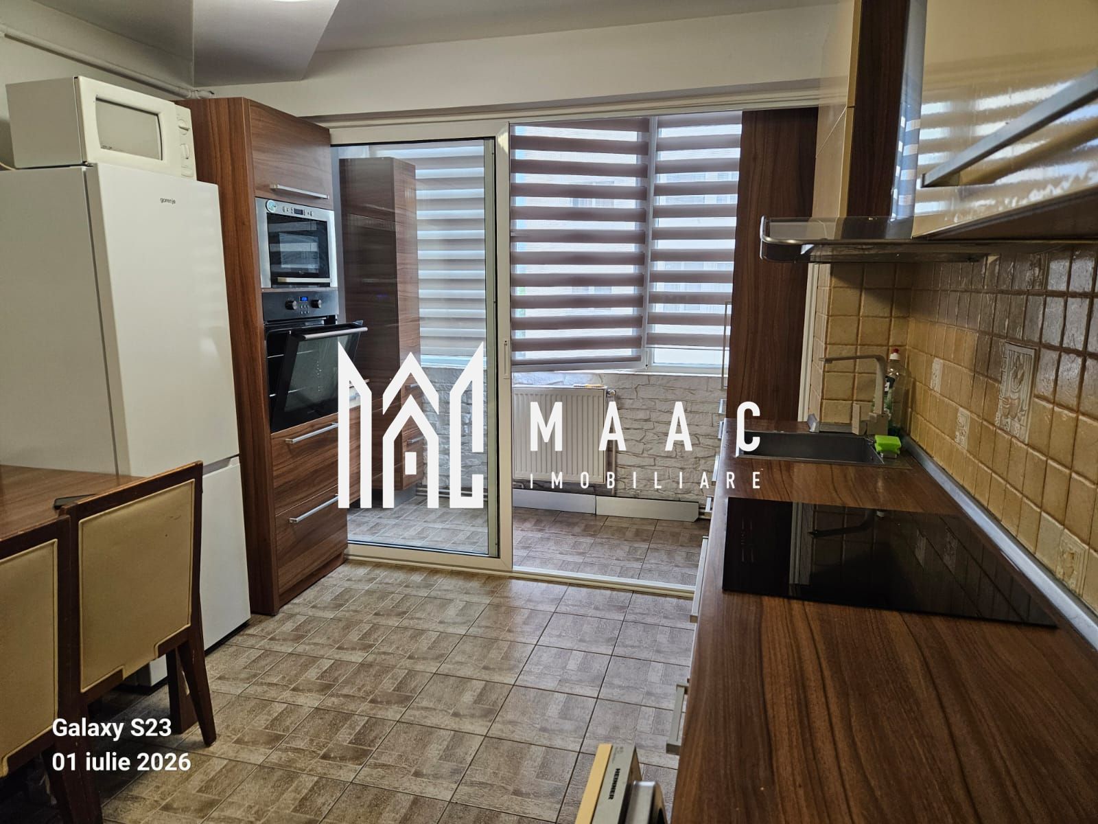 Apartament 3 camere Sibiu | Vasile Aaron | 70 mp, etaj 1, lift — fotografia 3