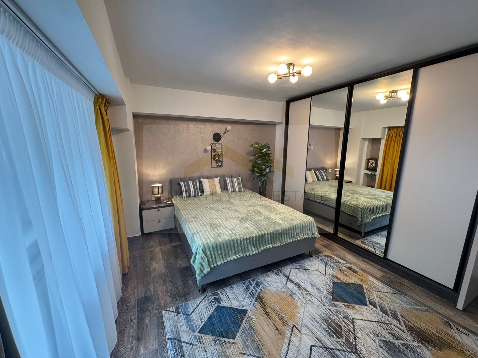 Apartament de închiriat 2 camere Bulevardul Unirii | Banca Franceză | 67 mp — fotografia 2