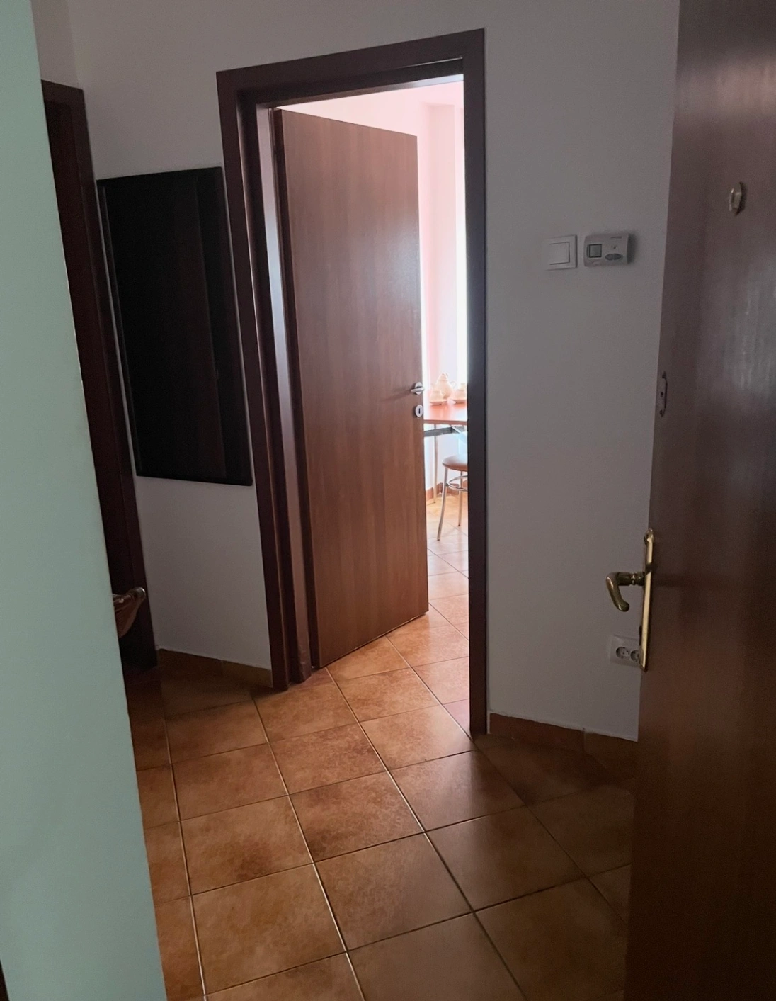Garsonieră de închiriat în Sector 3 — fotografia 4