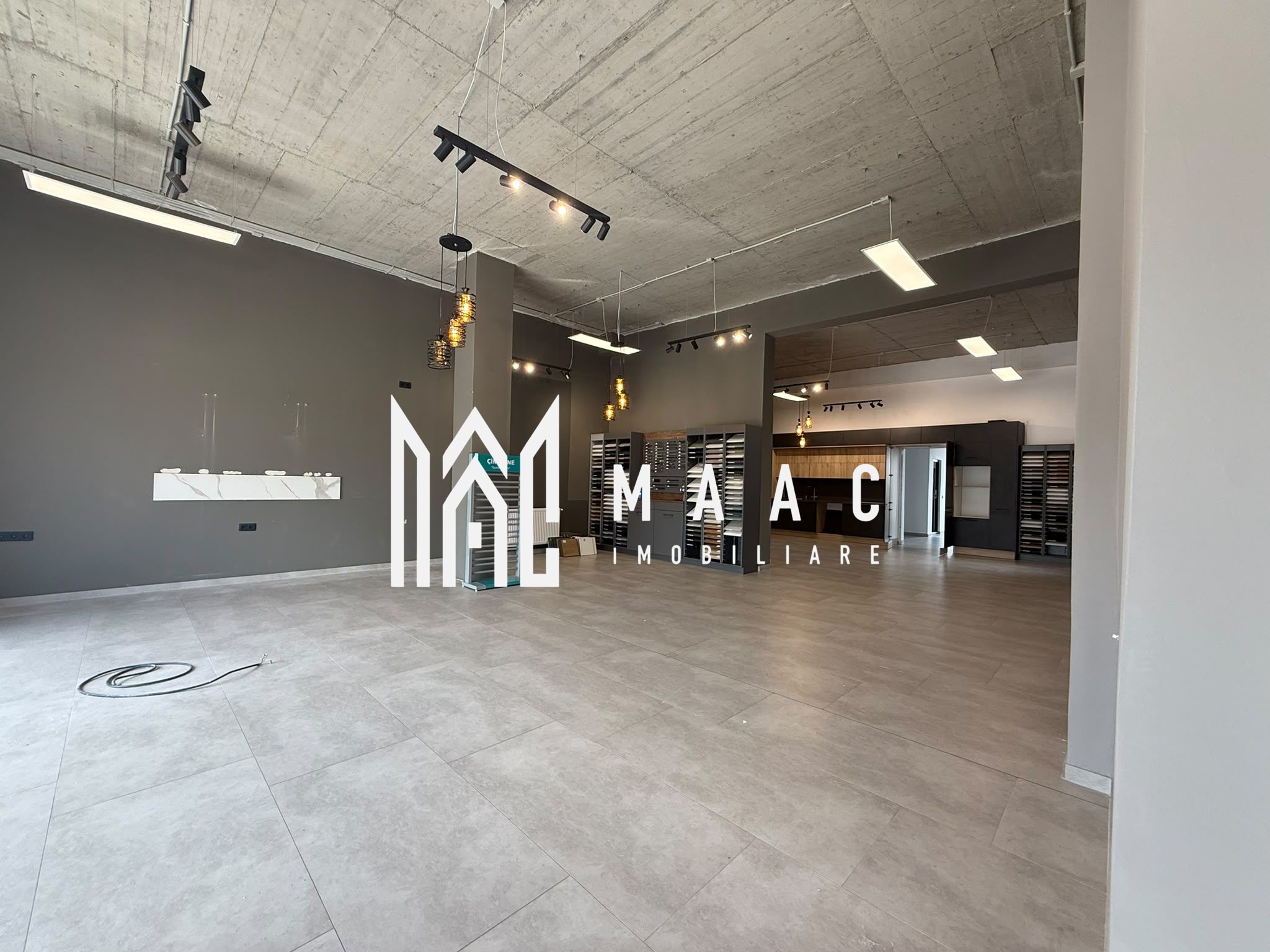 Spațiu comercial 150 mp | Turnișor, Sibiu | 7 parcări, 2 accese — fotografia 4