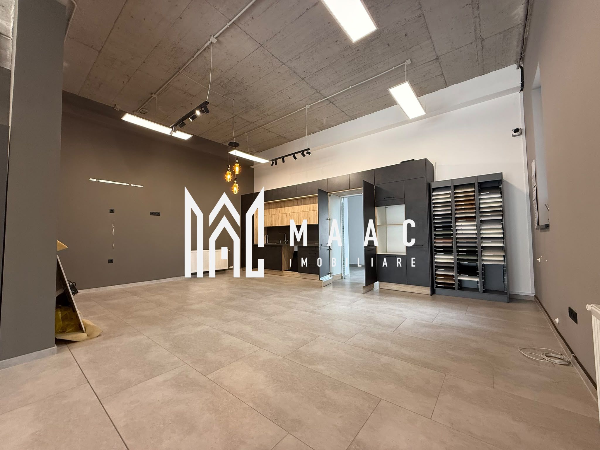 Spațiu comercial 150 mp | Turnișor, Sibiu | 7 parcări, 2 accese — fotografia 5