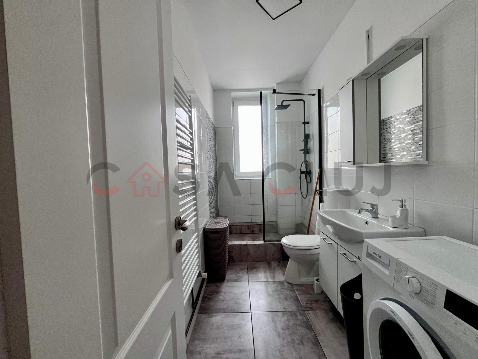 2 camere decomandate, Garaj+ 1 loc de parcare in curte incluse, Zona The Office — fotografia 5