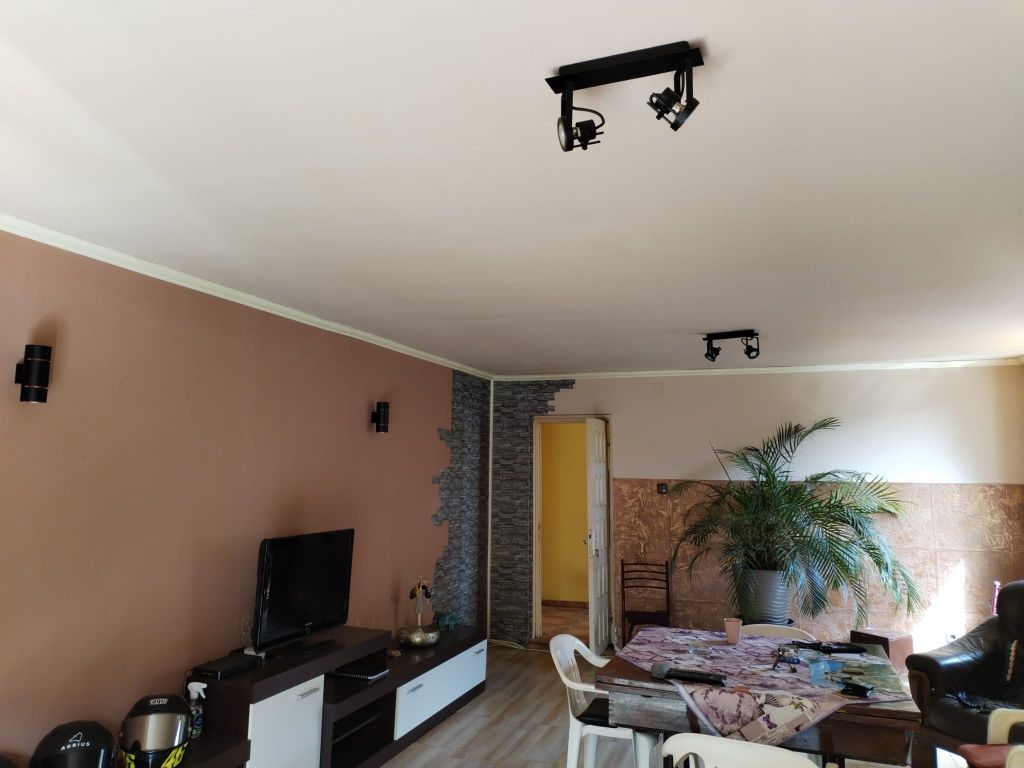 Persoană fizică vănd casă cu etaj strada.Moara de Vănt — fotografia 5
