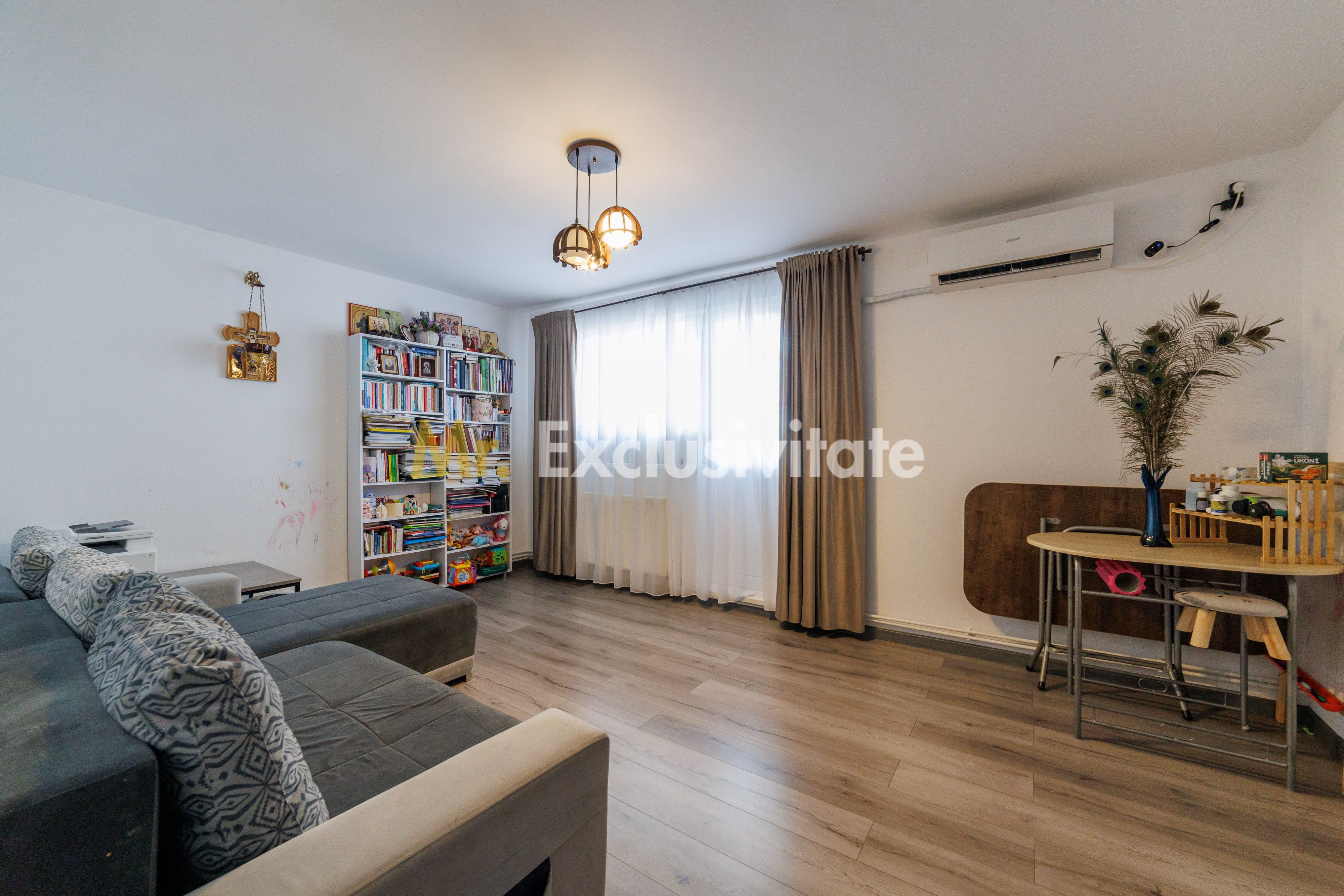 Apartament 3 camere decomandat, 2 balcoane și loc de parcare – Trivale — fotografia 2