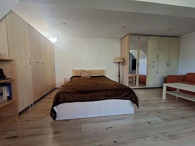 Proprietate cu 3 camere in centrul orasului pentru birouri sau locuit — fotografia 2