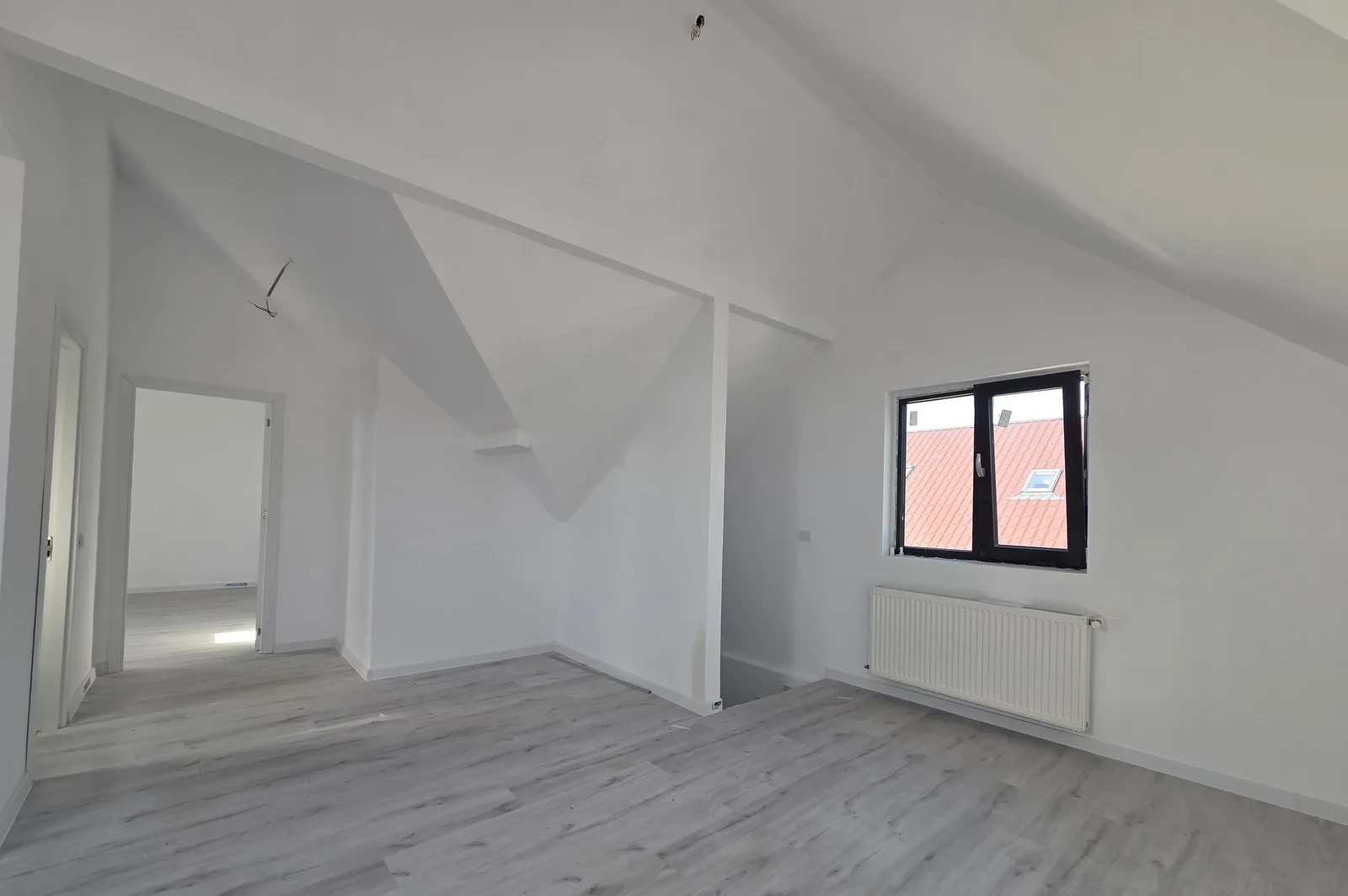 Vila Pe+M-5 camere-Vedere la Padurea Teghes-Domnesti — fotografia 6