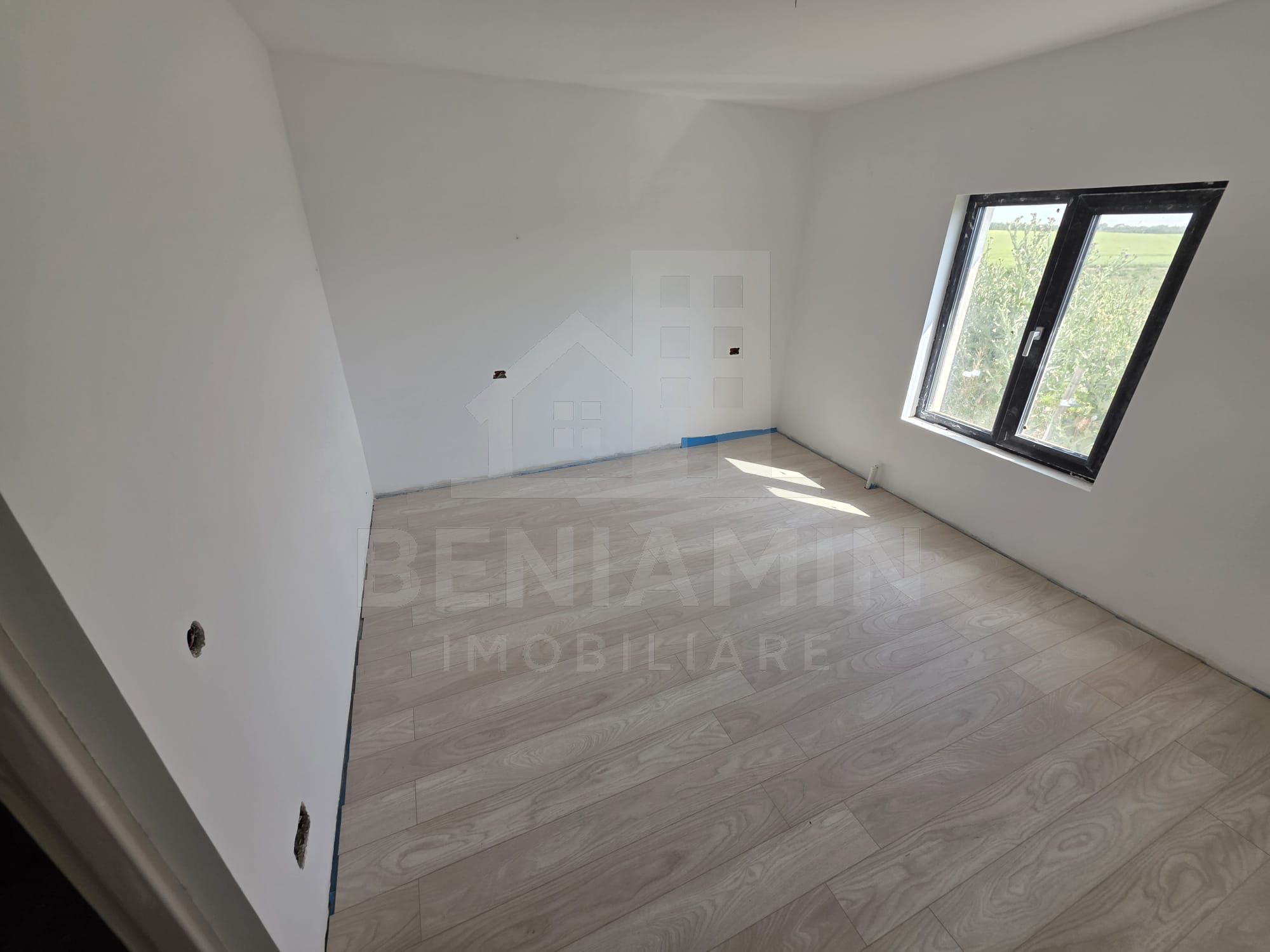 Casa 3 dormitoare-2 bai-Living si bucatarie-Damila-Selgros — fotografia 5