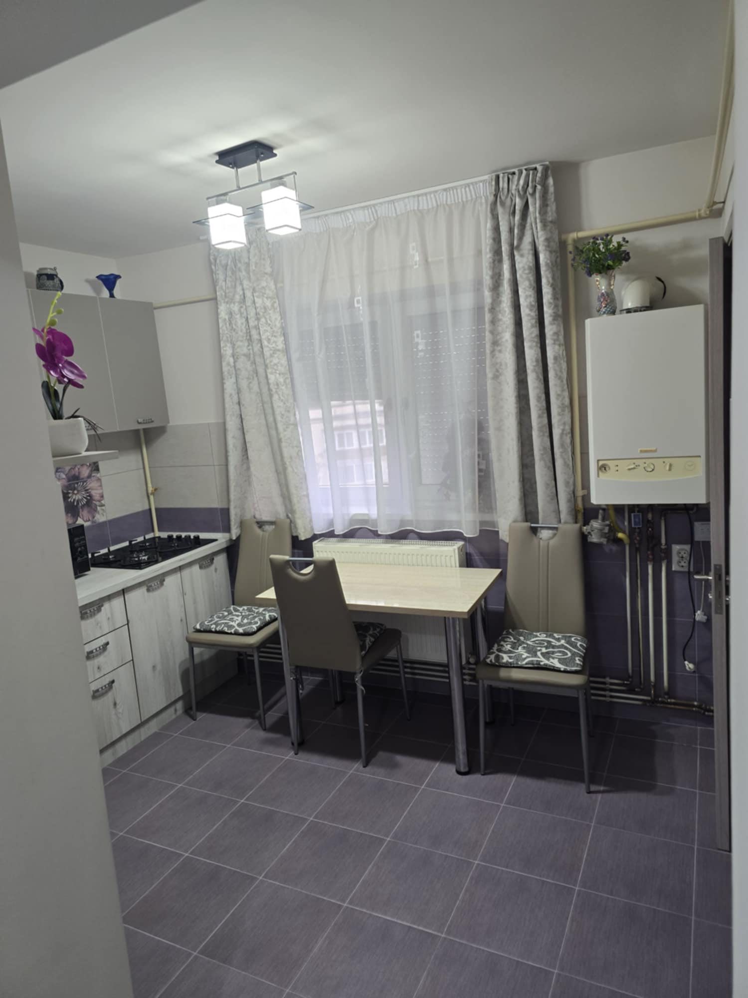 Apartament zona ultracentrala, etajul 3!