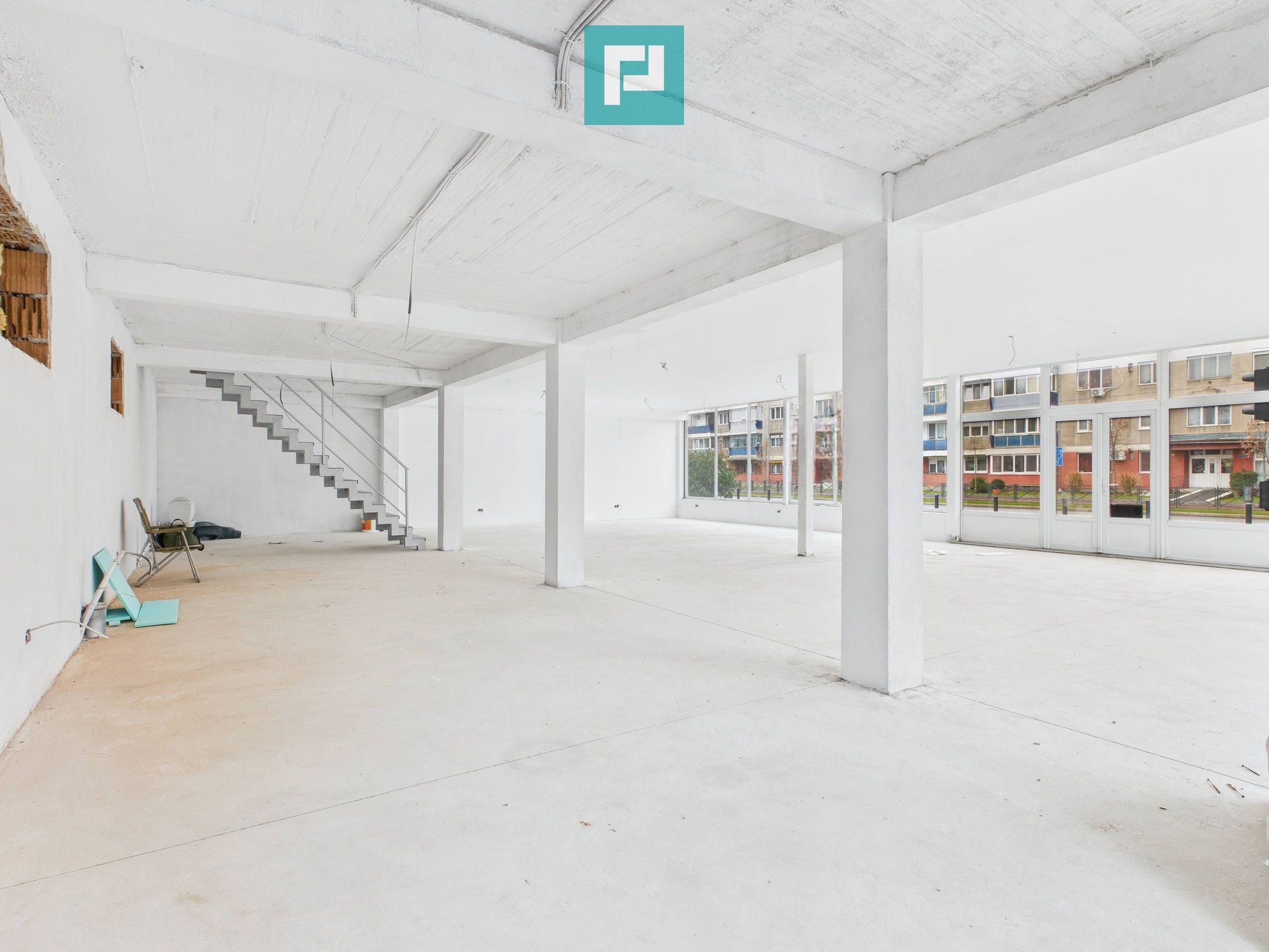 Spațiu comercial 200mp + 90mp mansarda - Cantemir — fotografia 4