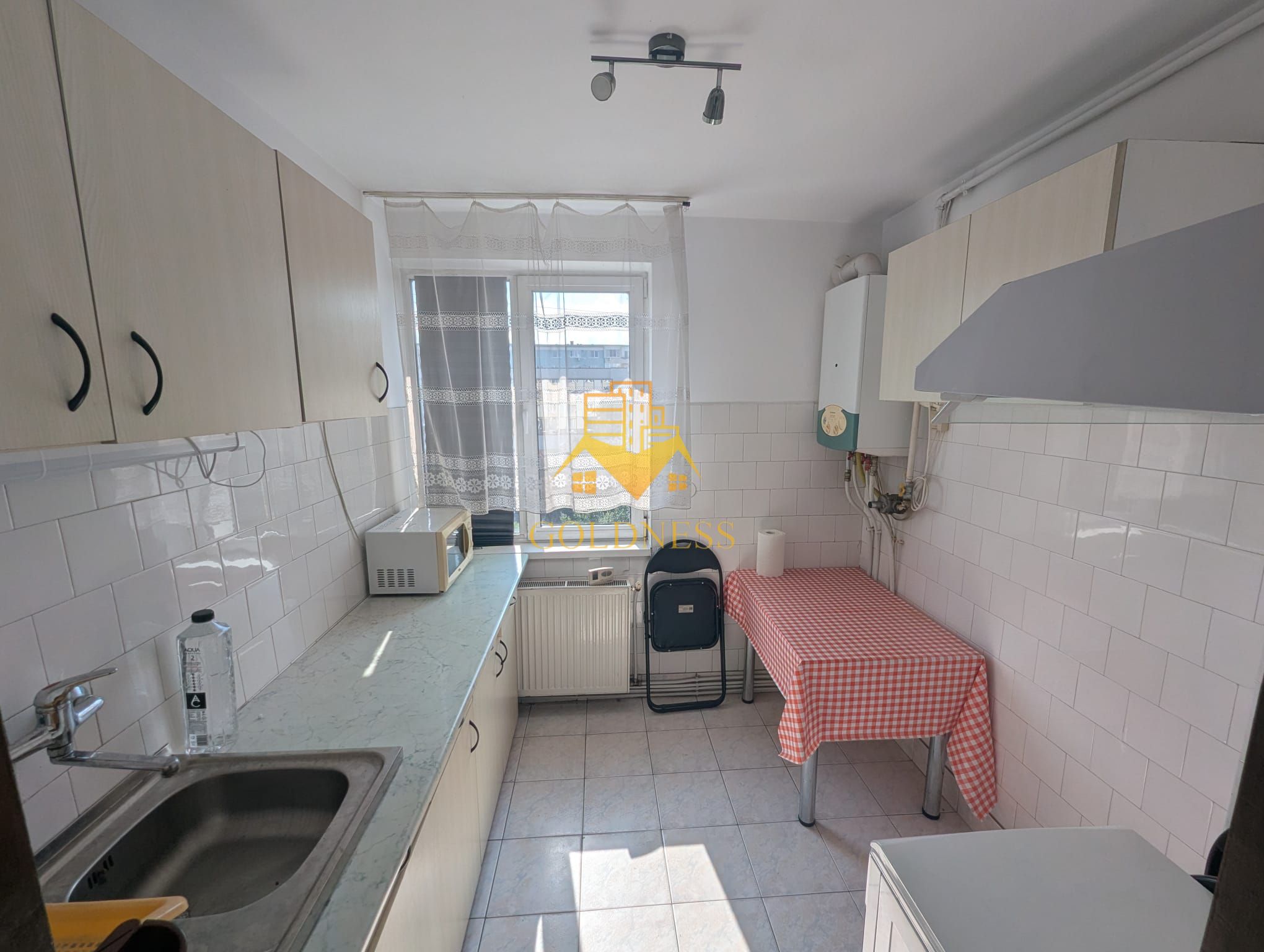 2 camere decomandate | Central, Mihai Viteazu| Etaj 2, orientat Sud| — fotografia 4