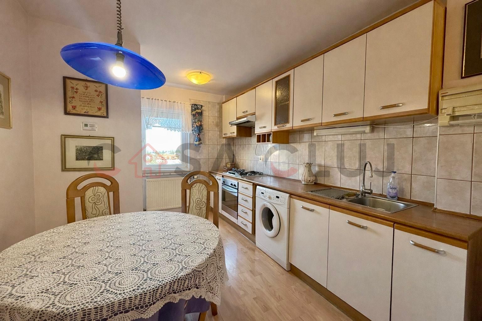 4 camere, etaj intermediar, garaj individual, zona Louis Pasteur, Zorilor