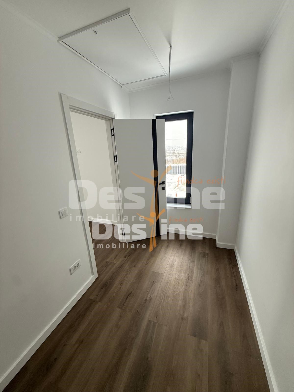 Casa cu etaj, 4 camere 170.000 euro, Comision 0% — fotografia 11