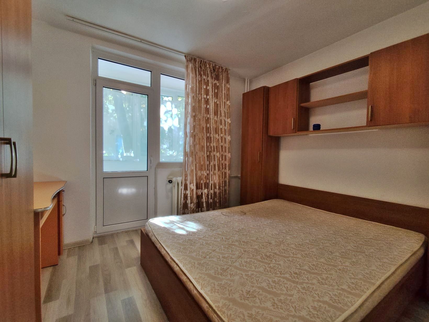 Apartament 2 Camere, decomandat, Cartier Rogerius, Str.Iza – Oradea — fotografia 3
