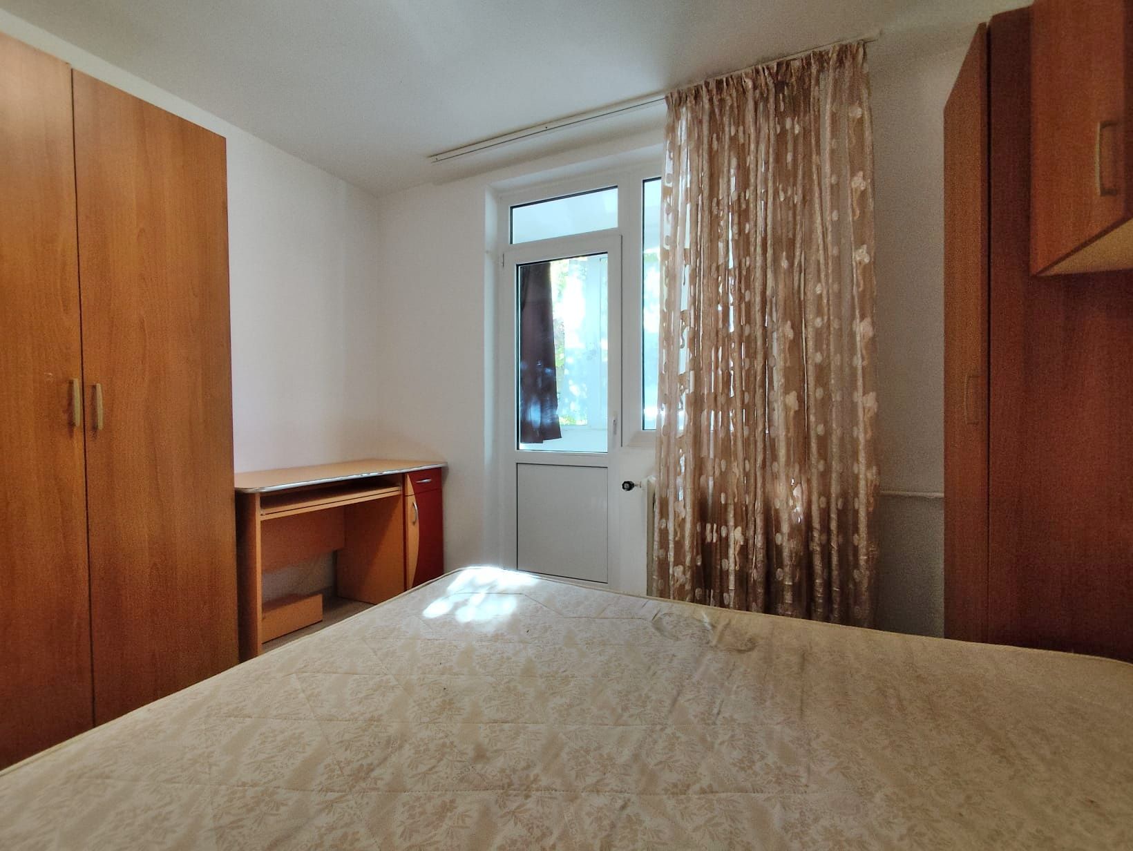 Apartament 2 Camere, decomandat, Cartier Rogerius, Str.Iza – Oradea — fotografia 4