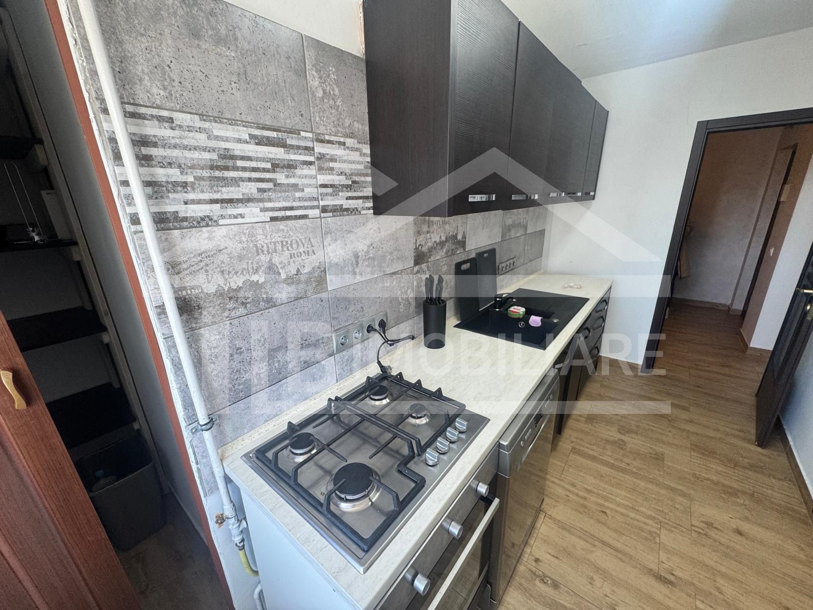 Apartament cu 2 camere, 60mp, decomandat, zona Garii — fotografia 8